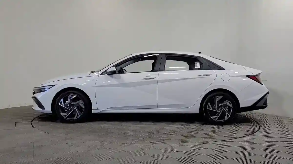 Hyundai Elantra 2024 года за 9 650 000 тг. в Алматы