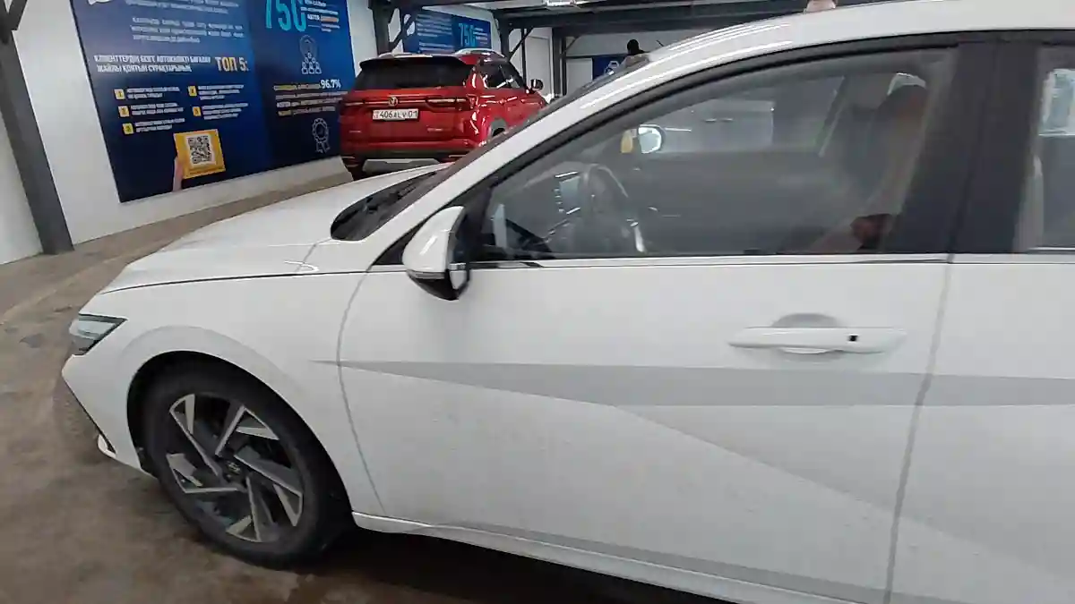 Hyundai Elantra 2025 года за 10 000 000 тг. в Астана