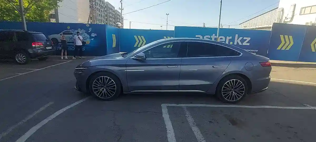 BYD Han 2022 года за 10 000 000 тг. в Алматы