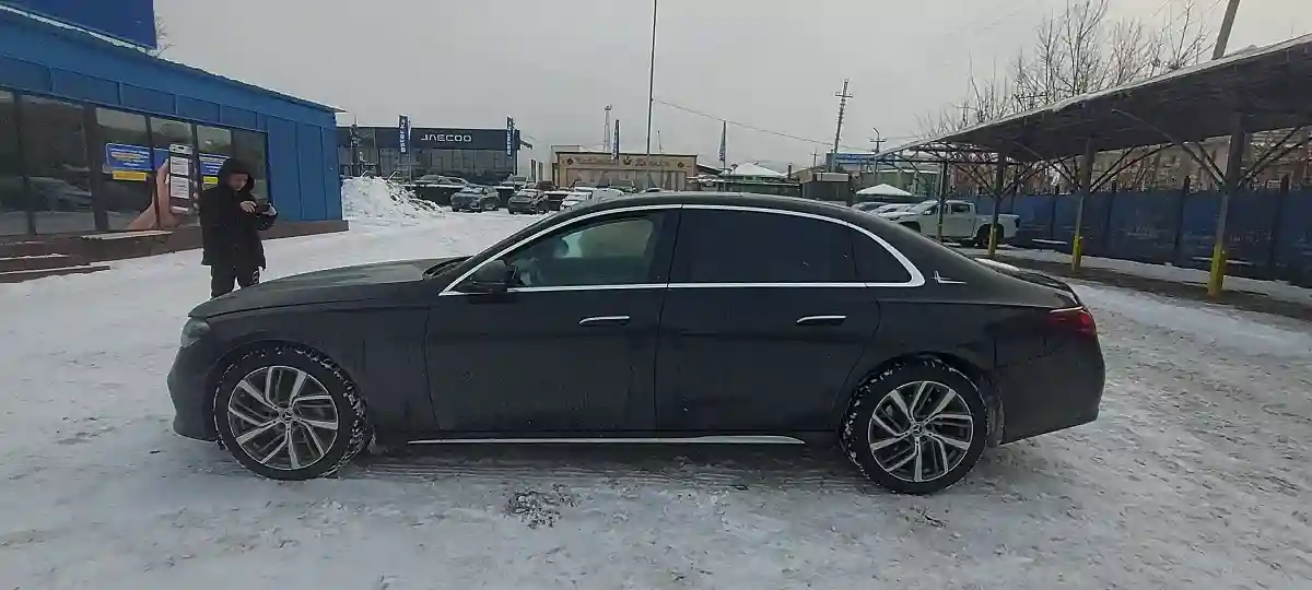 Mercedes-Benz E-Класс 2024 года за 30 000 000 тг. в Алматы