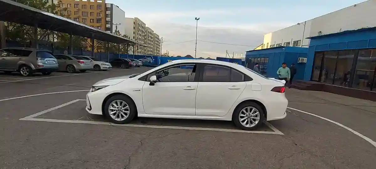 Toyota Corolla 2022 года за 9 700 000 тг. в Алматы