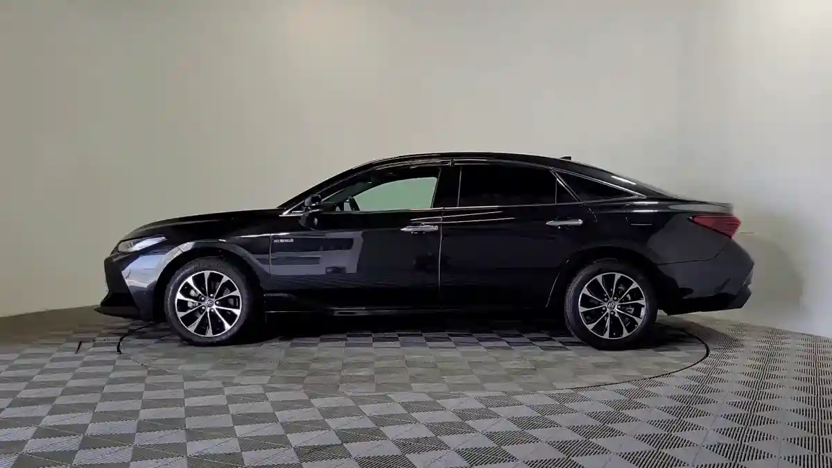 Toyota Avalon 2023 года за 16 850 000 тг. в Алматы