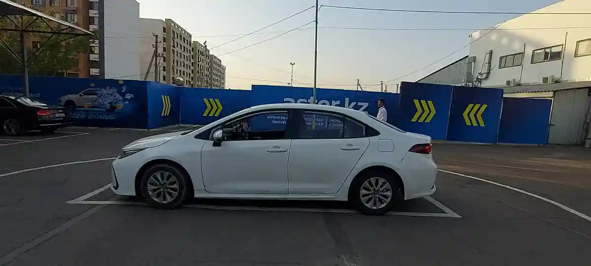 Toyota Corolla 2021 года за 8 090 000 тг. в Алматы