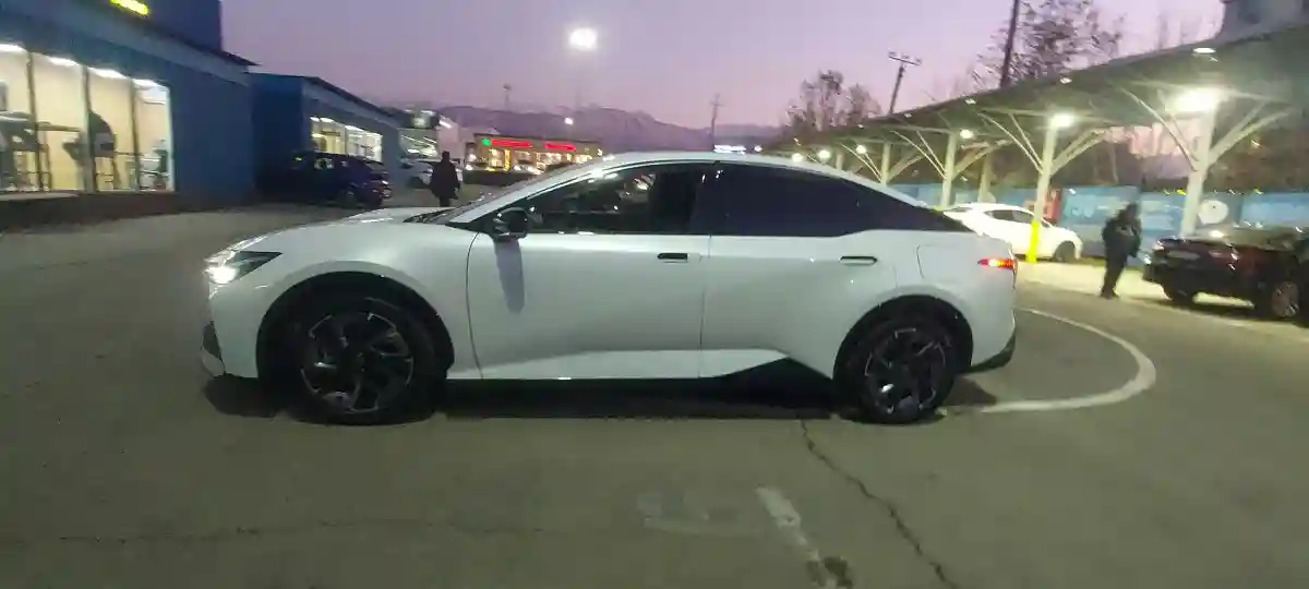 Toyota bZ3 2023 года за 9 600 000 тг. в Алматы