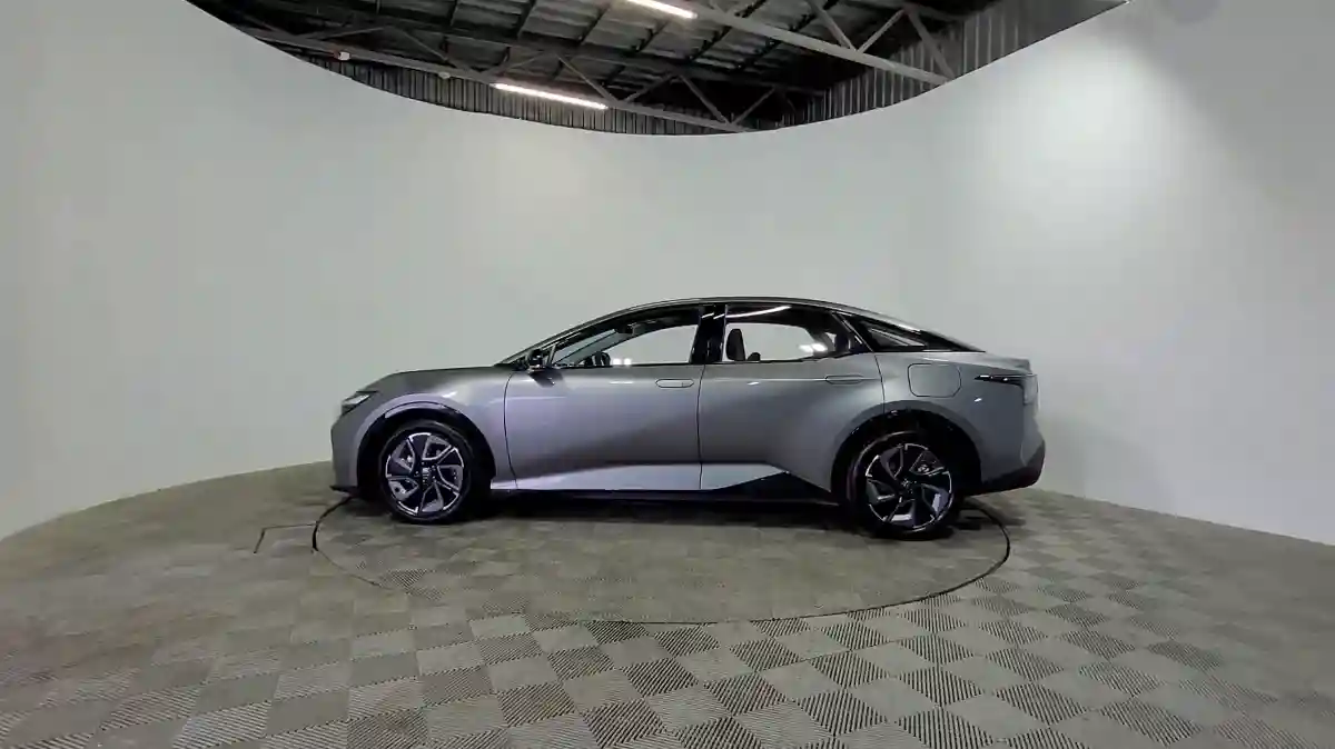 Toyota bZ3 2023 года за 13 830 000 тг. в Алматы