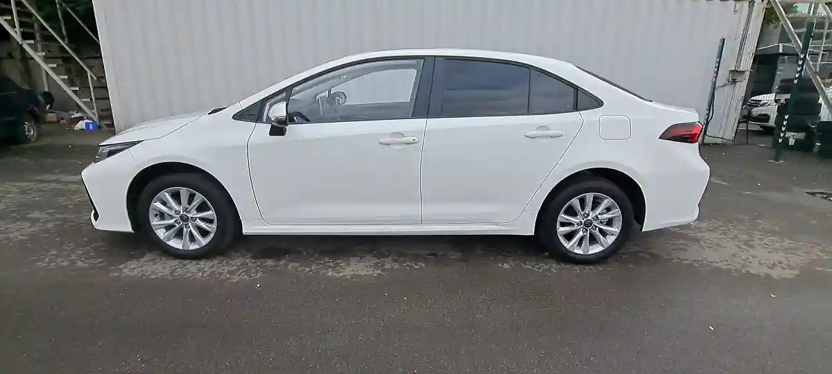 Toyota Corolla 2023 года за 8 990 000 тг. в Алматы