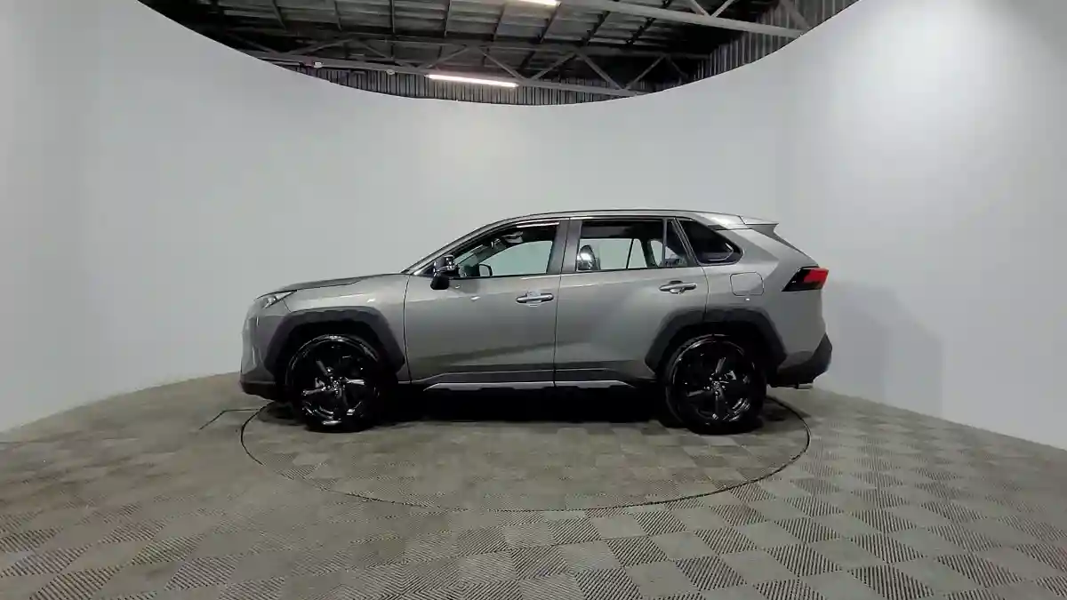 Toyota RAV4 2022 года за 18 843 000 тг. в Алматы