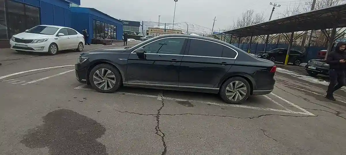 Volkswagen Magotan 2024 года за 11 000 000 тг. в Алматы