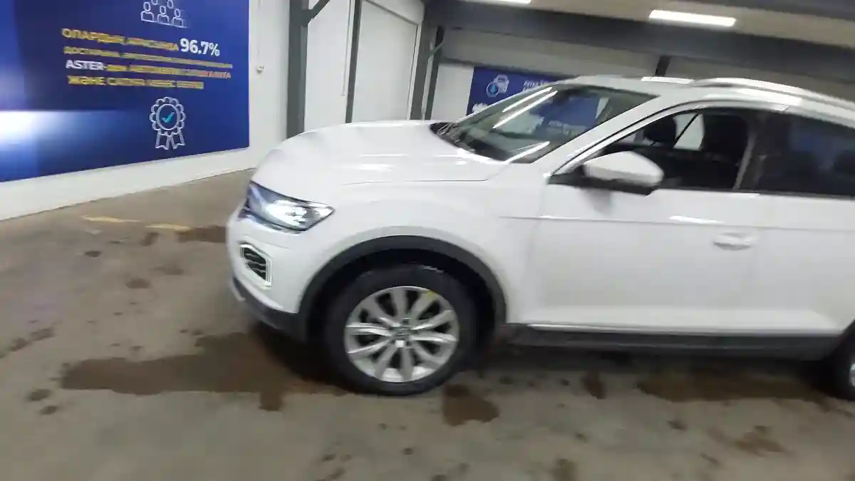 Volkswagen T-Roc 2020 года за 9 000 000 тг. в Астана