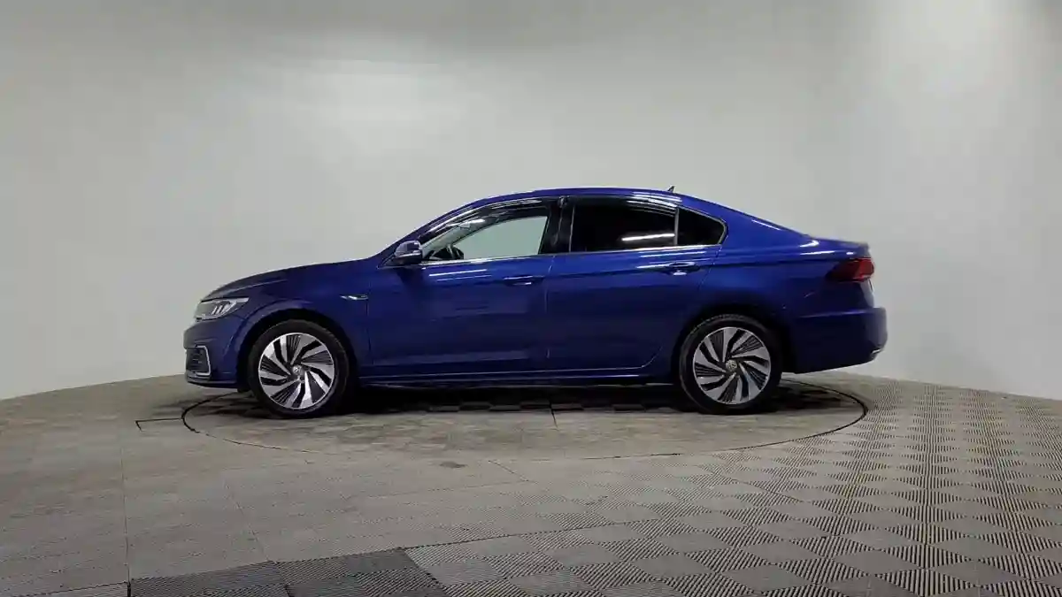 Volkswagen E-BORA 2019 года за 6 990 000 тг. в Алматы