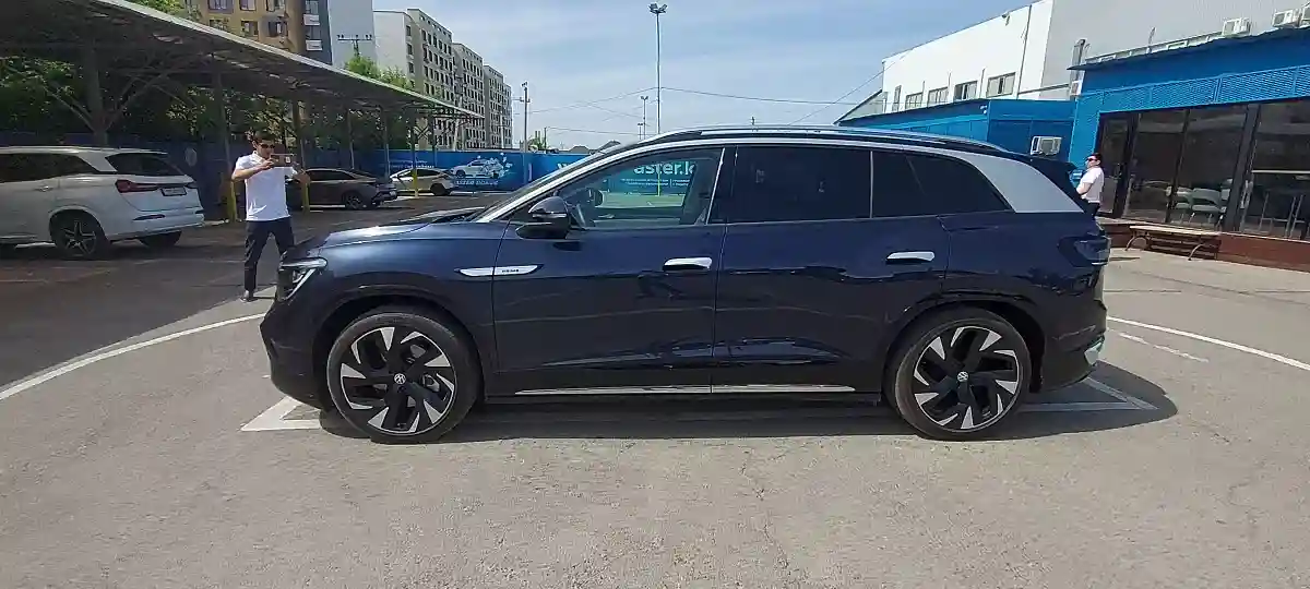 Volkswagen ID.6 2022 года за 13 000 000 тг. в Алматы