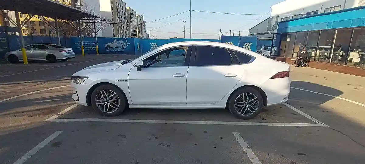 BYD Qin 2023 года за 7 500 000 тг. в Алматы