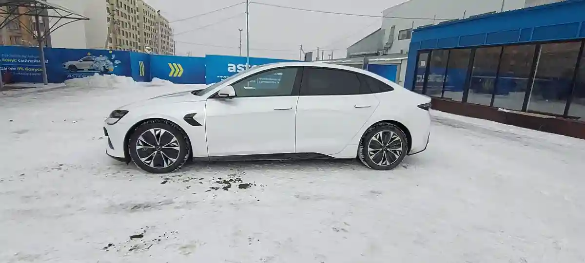 BYD Qin 2023 года за 15 500 000 тг. в Алматы