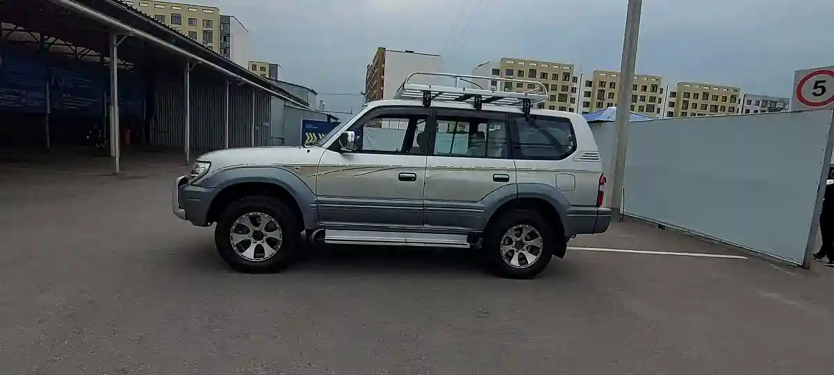 Toyota Land Cruiser Prado 2000 года за 5 000 000 тг. в Алматы