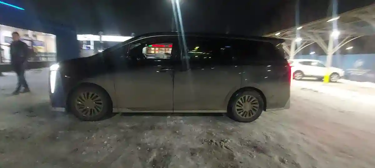 GAC M8 2023 года за 28 000 000 тг. в Алматы