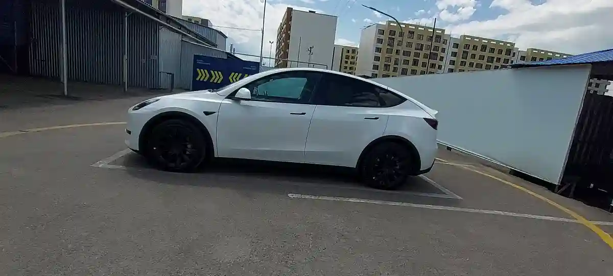 Tesla Model Y 2022 года за 22 000 000 тг. в Алматы