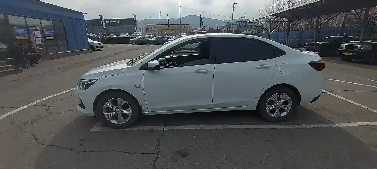 Chevrolet Onix 2020 года за 4 500 000 тг. в Алматы