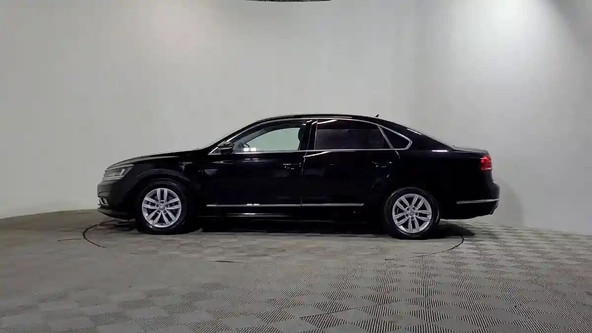 Volkswagen Passat 2016 года за 6 990 000 тг. в Алматы