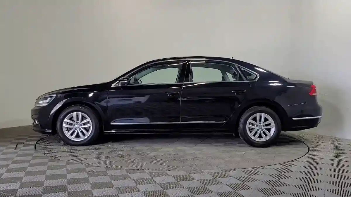 Volkswagen Passat 2016 года за 7 450 000 тг. в Алматы