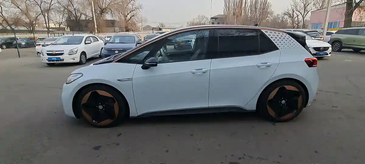 Volkswagen ID.3 2023 года за 7 990 000 тг. в Алматы
