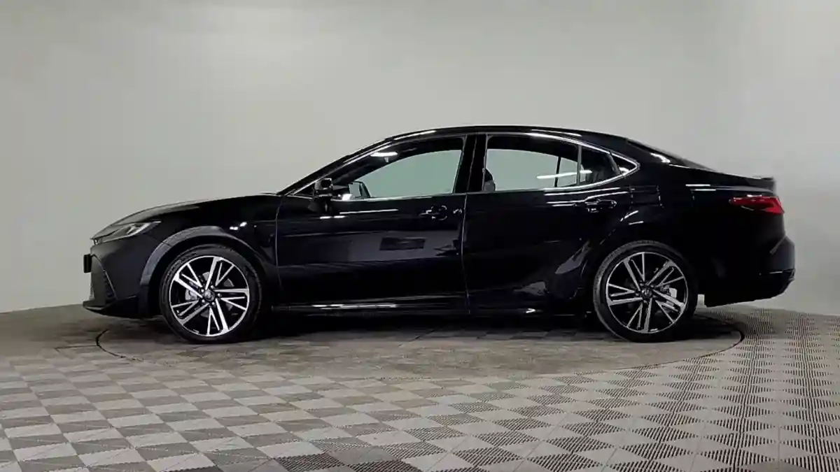 Toyota Camry 2024 года за 17 100 000 тг. в Алматы