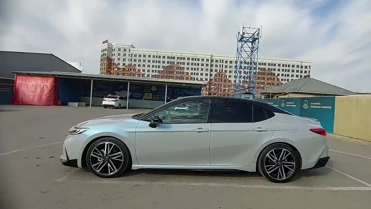 Toyota Camry 2024 года за 21 000 000 тг. в Шымкент