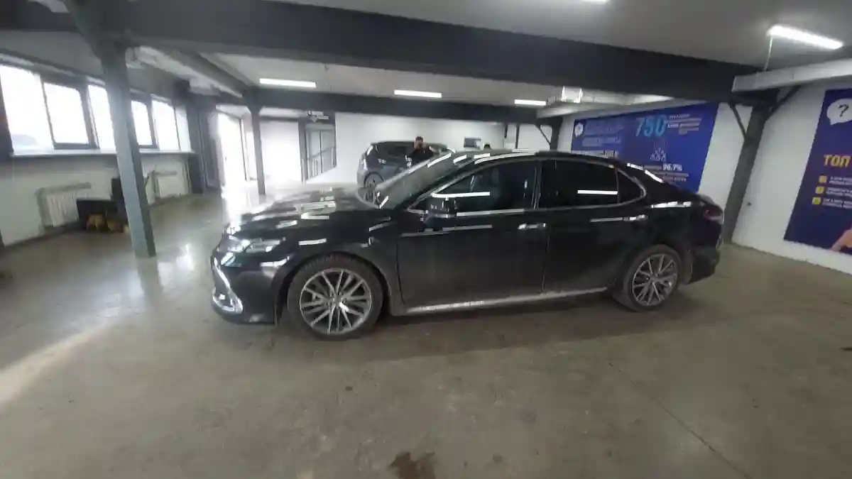 Toyota Camry 2023 года за 12 000 000 тг. в Астана