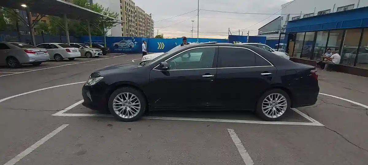 Toyota Camry 2015 года за 10 000 000 тг. в Алматы