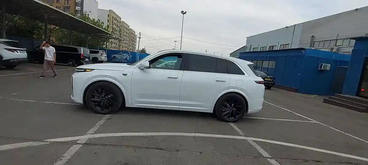 LiXiang L7 2023 года за 24 000 000 тг. в Алматы