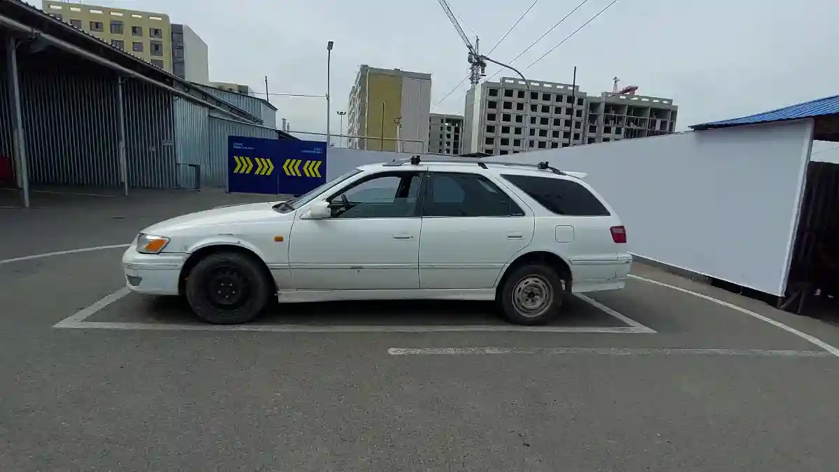 Toyota Camry 1997 года за 3 500 000 тг. в Алматы
