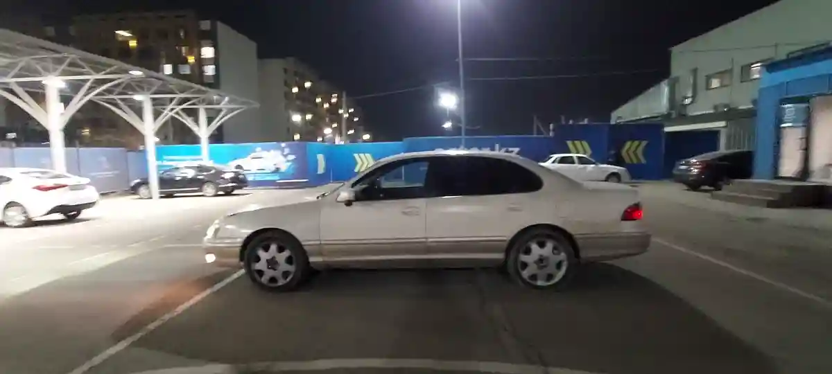 Toyota Avalon 1997 года за 2 500 000 тг. в Алматы