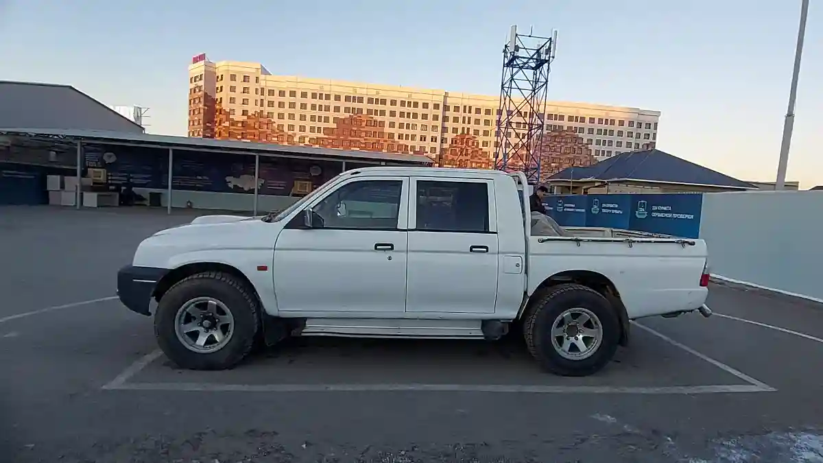 Mitsubishi L200 2005 года за 3 000 000 тг. в Шымкент