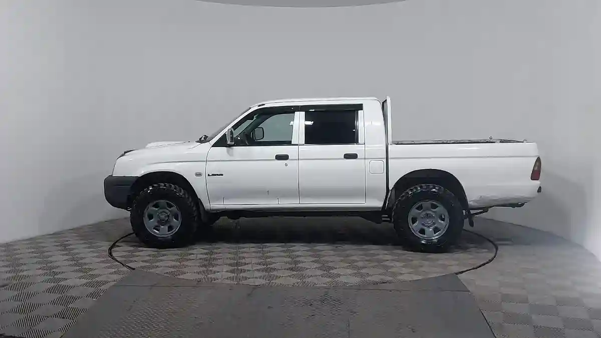 Mitsubishi L200 2006 года за 2 490 000 тг. в Астана