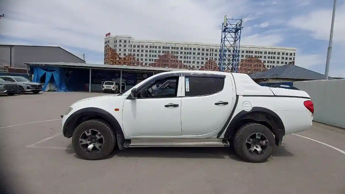Mitsubishi L200 2008 года за 4 000 000 тг. в Шымкент