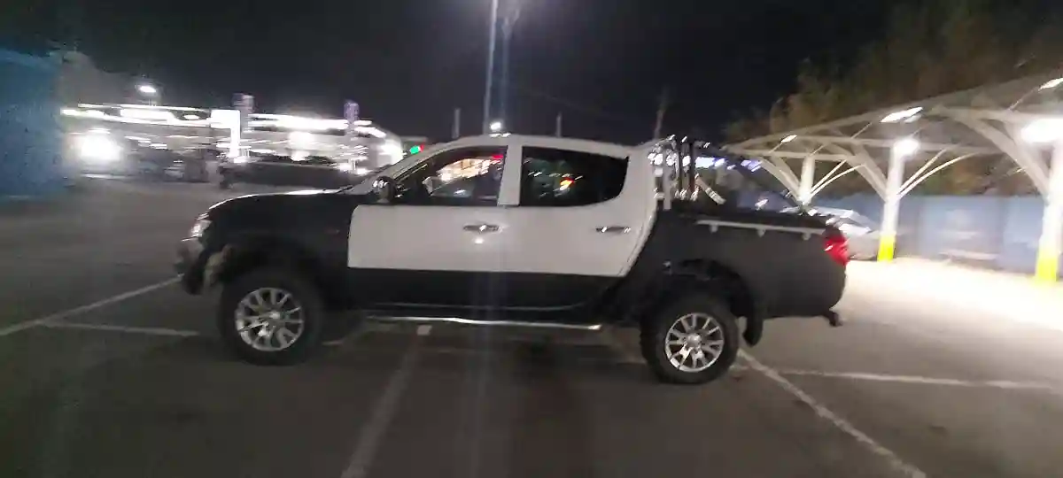 Mitsubishi L200 2007 года за 4 000 000 тг. в Алматы