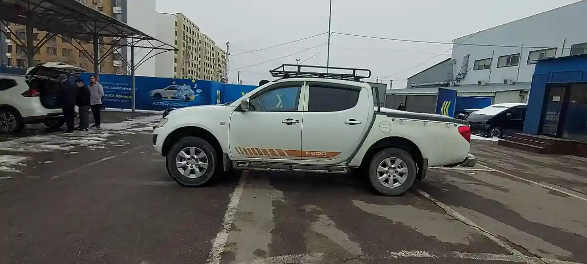 Mitsubishi L200 2010 года за 6 000 000 тг. в Алматы