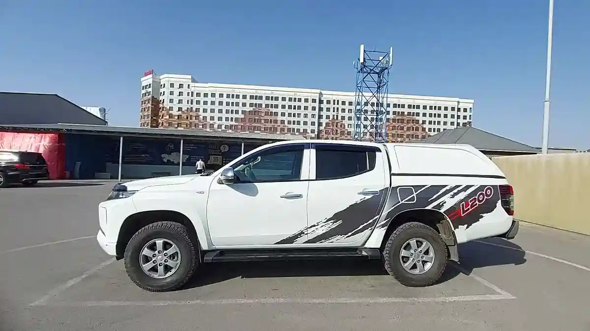 Mitsubishi L200 2022 года за 14 000 000 тг. в Шымкент