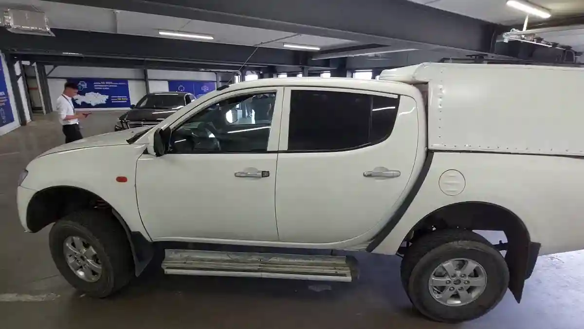 Mitsubishi L200 2007 года за 5 000 000 тг. в Астана