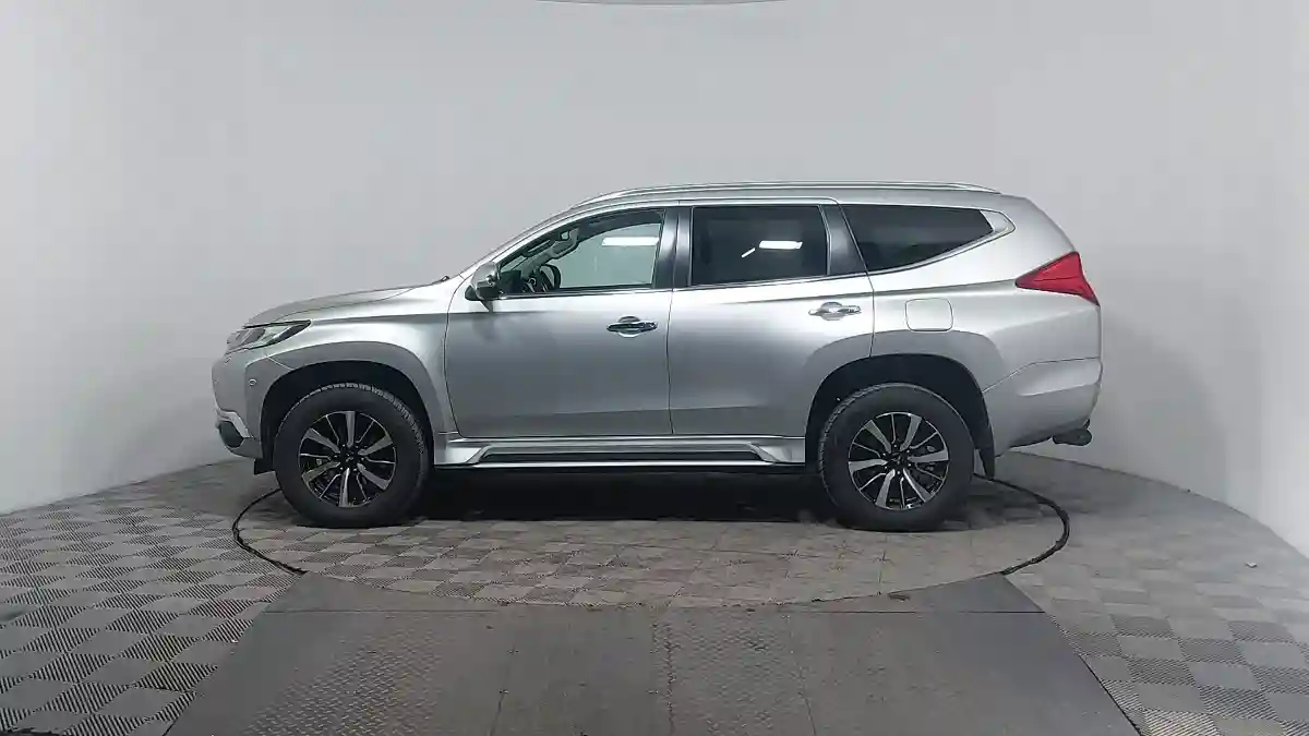 Mitsubishi Pajero Sport 2018 года за 13 990 000 тг. в Астана