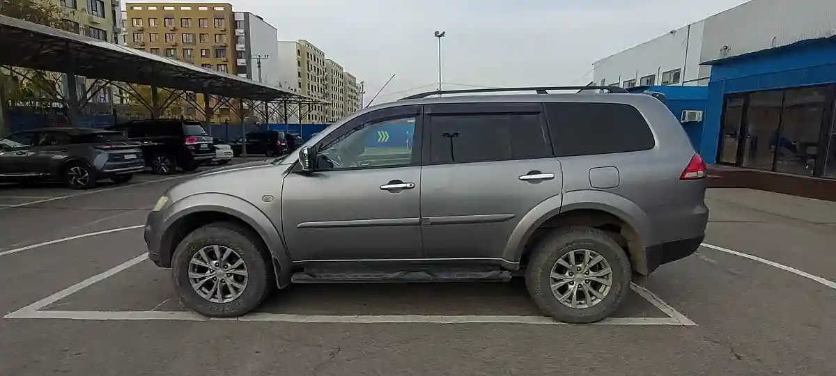 Mitsubishi Pajero Sport 2014 года за 9 500 000 тг. в Алматы