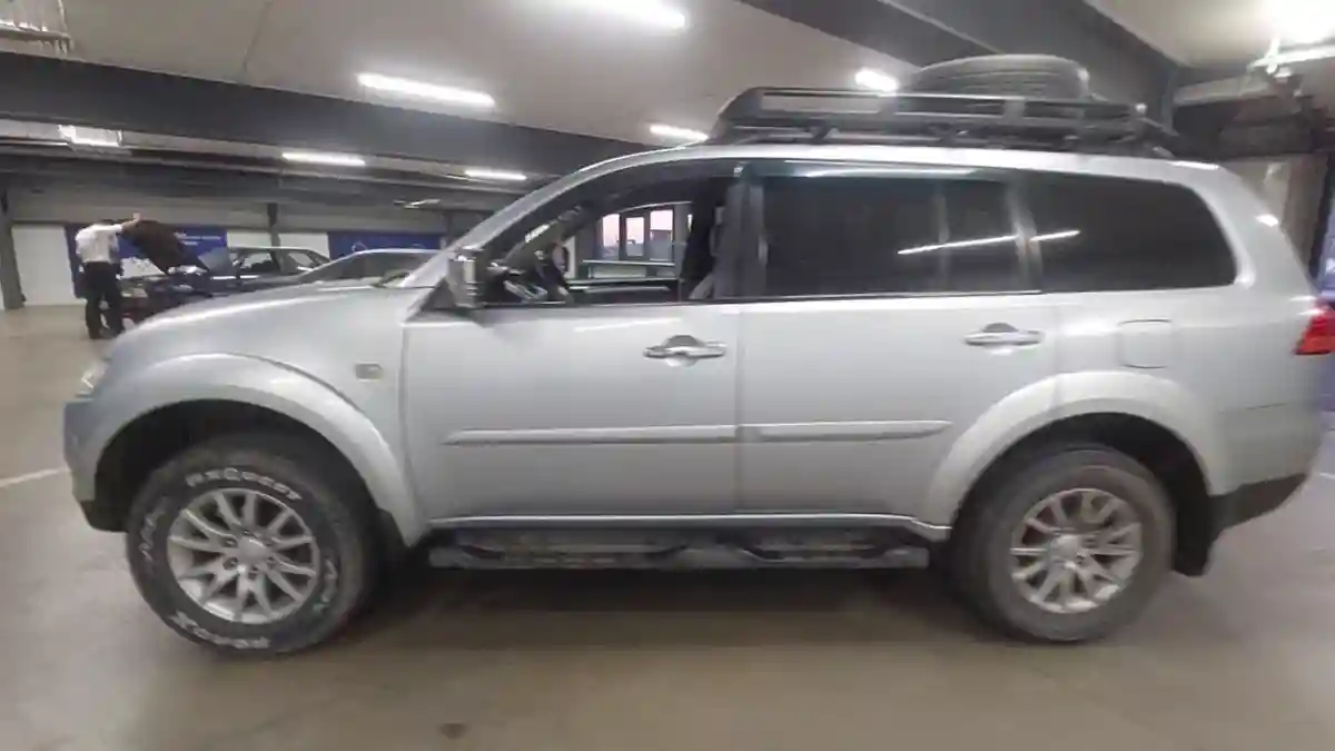 Mitsubishi Pajero Sport 2011 года за 8 800 000 тг. в Астана