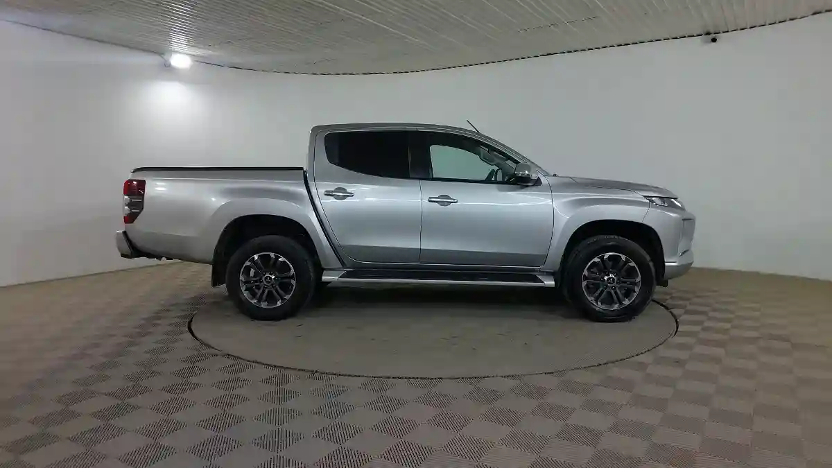 Mitsubishi L200 2021 года за 13 990 000 тг. в Шымкент