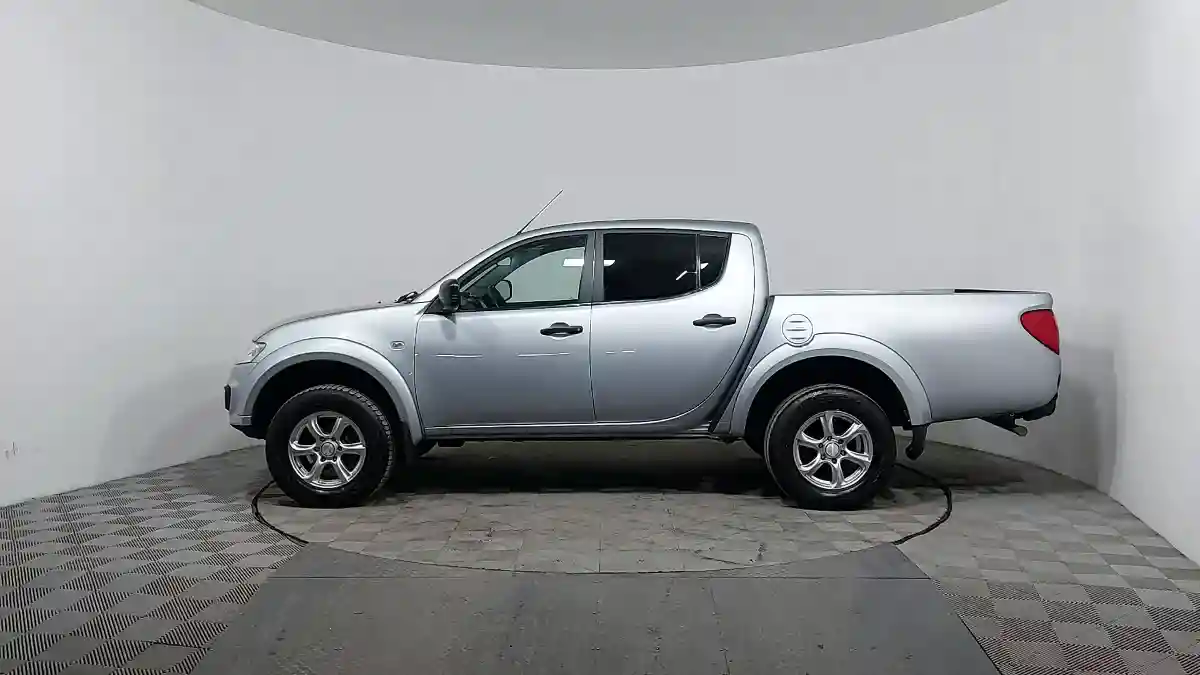 Mitsubishi L200 2014 года за 6 390 000 тг. в Астана