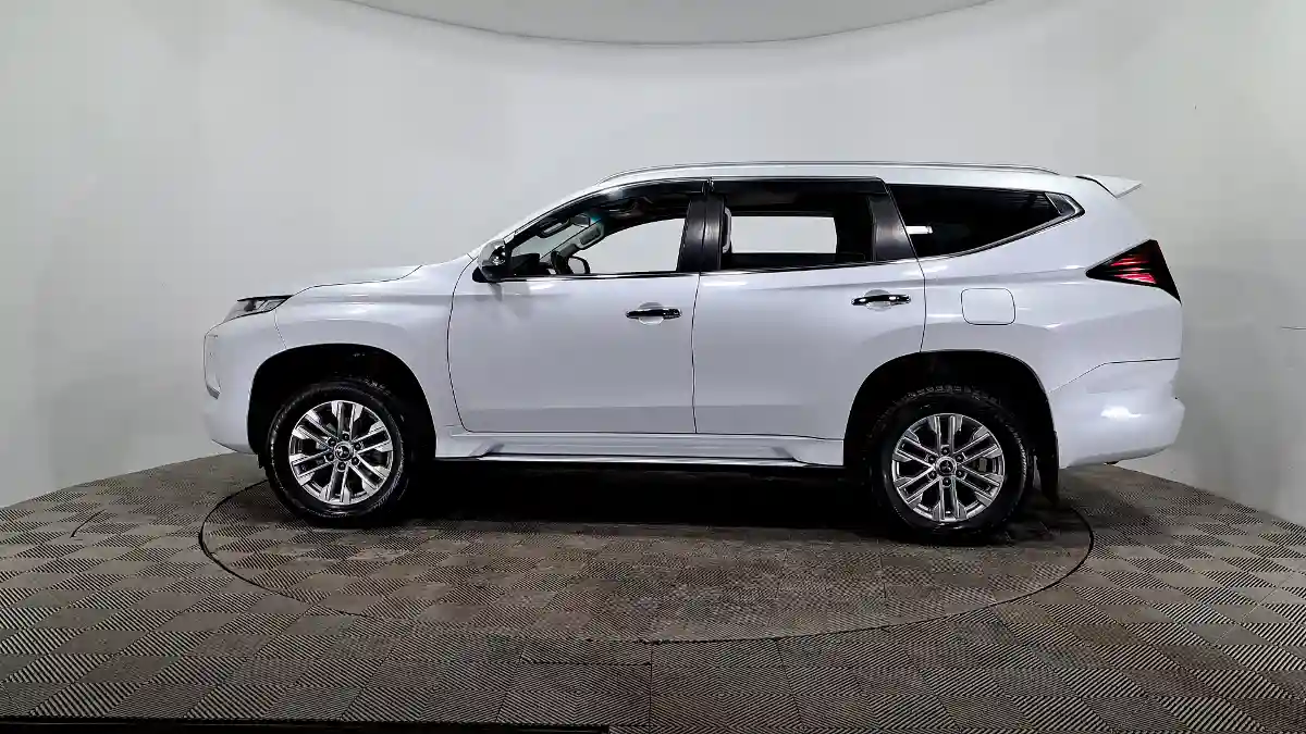 Mitsubishi Pajero Sport 2020 года за 15 990 000 тг. в Астана