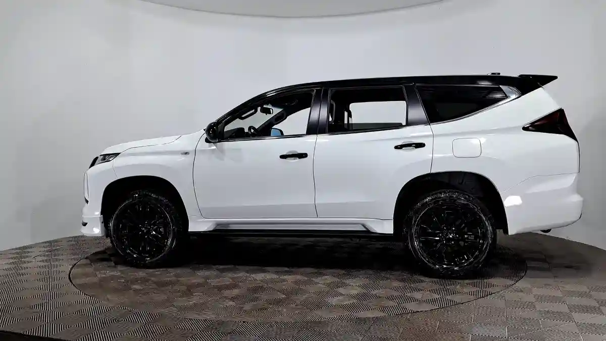 Mitsubishi Montero Sport 2022 года за 16 290 000 тг. в Астана
