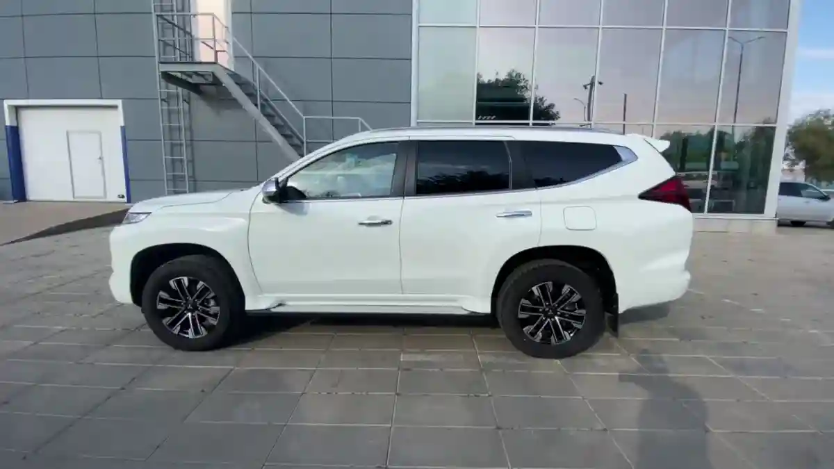 Mitsubishi Montero Sport 2022 года за 22 400 000 тг. в Уральск