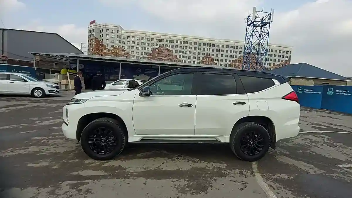 Mitsubishi Montero Sport 2023 года за 21 000 000 тг. в Шымкент