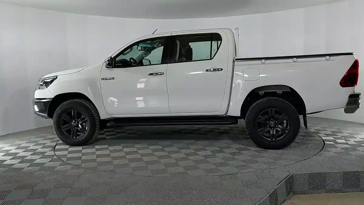 Toyota Hilux 2021 года за 21 579 000 тг. в Актау