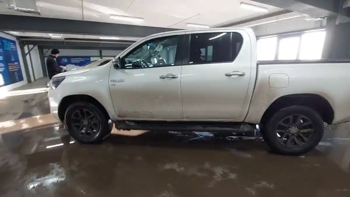 Toyota Hilux 2020 года за 24 000 000 тг. в Астана