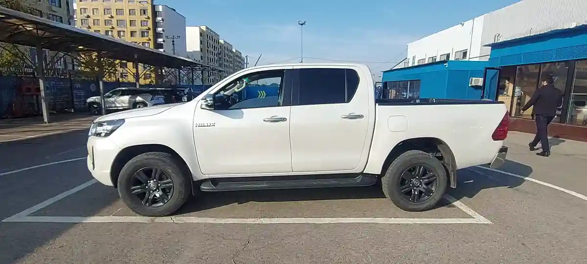 Toyota Hilux 2022 года за 23 000 000 тг. в Алматы